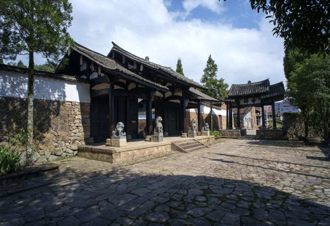 1587886773839119.jpg 1587886773839119.jpg